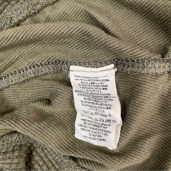 Free People Malibu Thermal Waffle Knit Long Sleeve Olive Thumbholes Medium - Picture 11 of 13